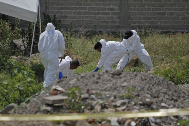 Localizan 34 cadáveres en una fosa clandestina en el oeste de México