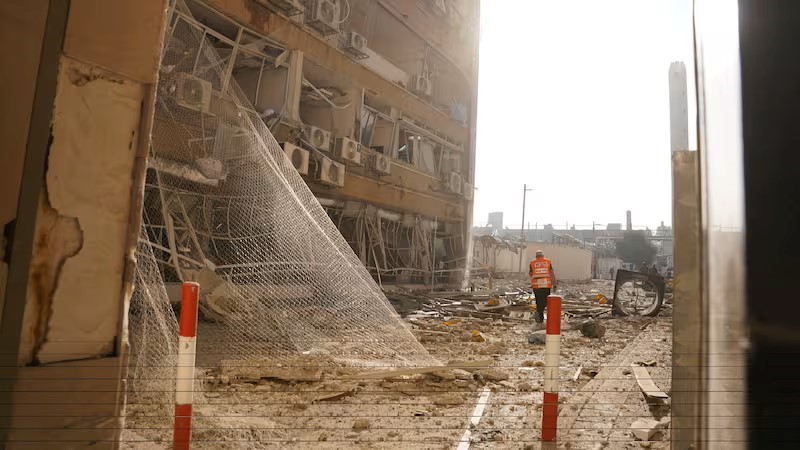 Un misil iraní impacta contra un hospital en el sur de Israel