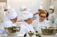 Sena Cesar fortalece formación con taller de gastronomía internacional