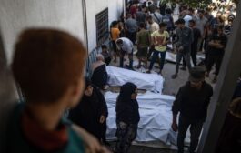Israel mata a 22 gazatíes, entre ellos, 10 niños que aguardaban el reparto de alimentos