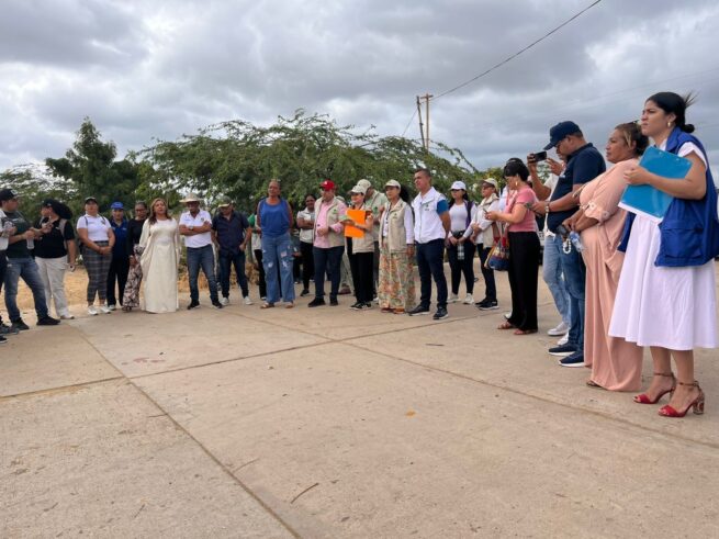 Bienestar Familiar lideró encuentro para fortalecer atenciones en asentamiento La Pista, en La Guajira