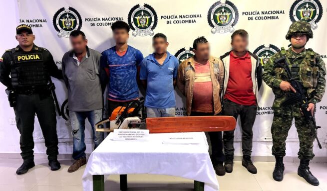 Policía Nacional, capturó a cinco personas talando árboles ilegalmente en zona rural de Becerril