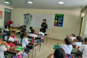 Policía nacional fortalece la prevención del bullying y la convivencia escolar