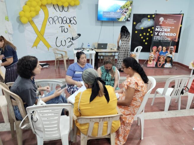Mujeres que lideran procesos sociales de Cesar y La Guajira fortalecen sus capacidades de la mano de la URT