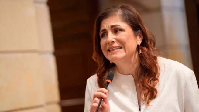 Defensoría expresa preocupación por propuesta que vincula verdad de excombatientes de las AUC con proceso electoral