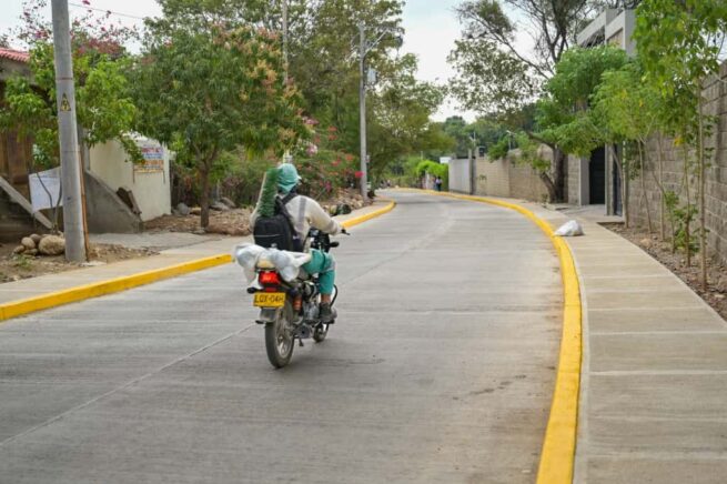 Nueva vía pavimentada en Valledupar lleva el nombre de “Iván Villazón”