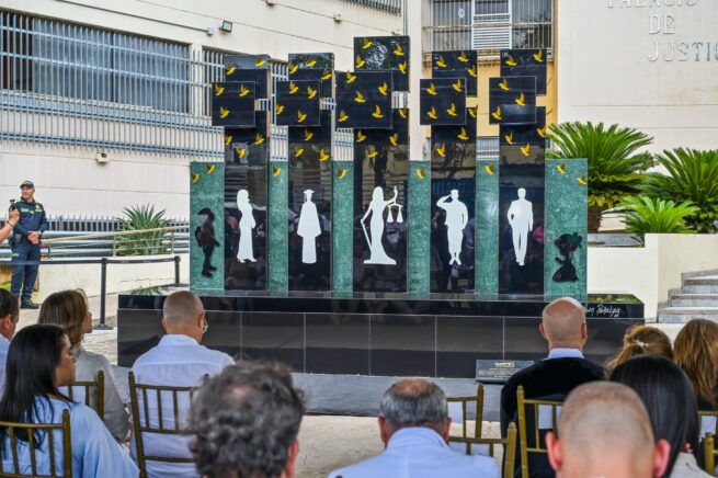 El monumento en Valledupar en homenaje a víctimas del holocausto del Palacio de Justicia