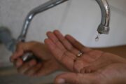 El calvario de habitantes de Rafael Escalona por baja presión del agua