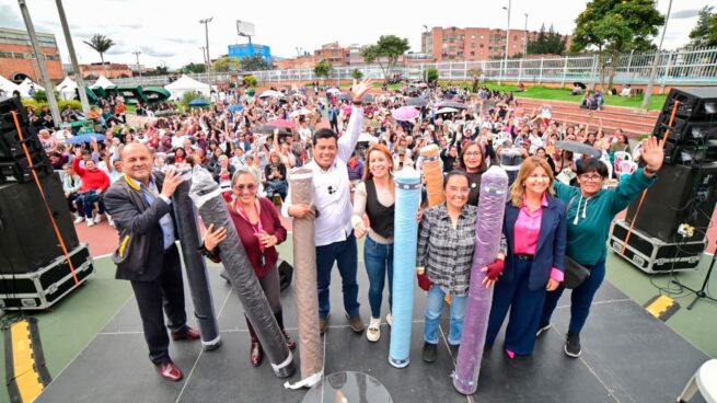 Prosperidad Social impulsa la economía popular con la entrega de más de 3.000 rollos de tela provenientes de la Dian