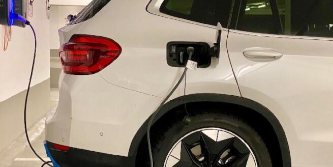 Todas las estaciones de carga para vehículos eléctricos e híbridos deben ser interoperables, propone MinMinas