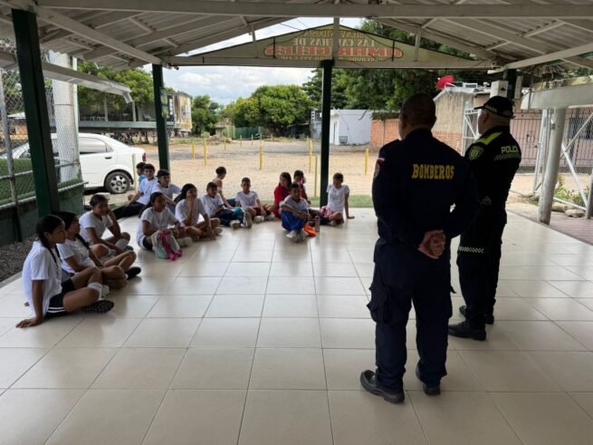 Capacitados adolescentes en prevención de riesgos en el hogar en Valledupar
