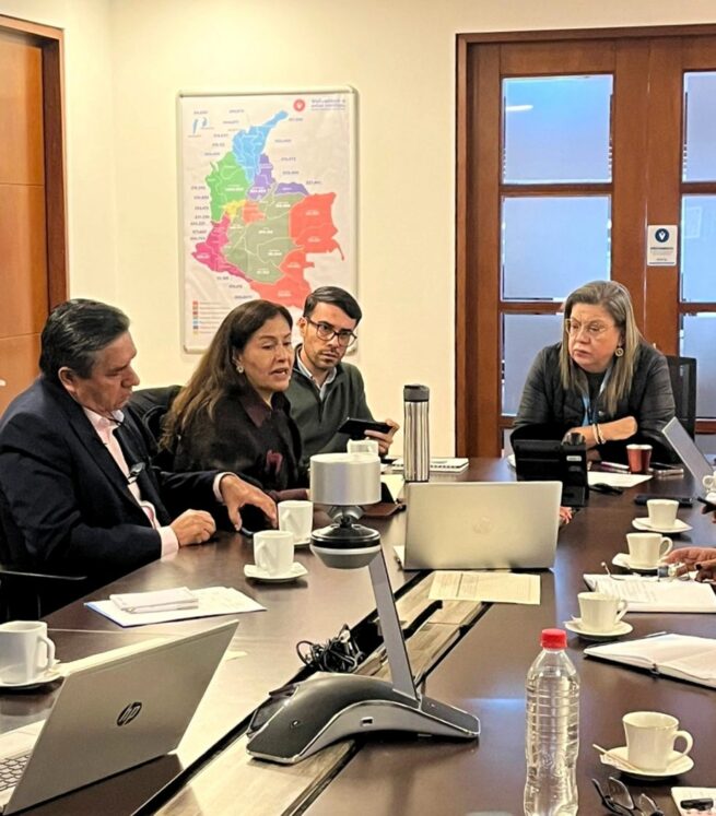 Defensoría acompaña mesa de diálogo entre Agente Interventora de Nueva EPS y asociaciones de pacientes