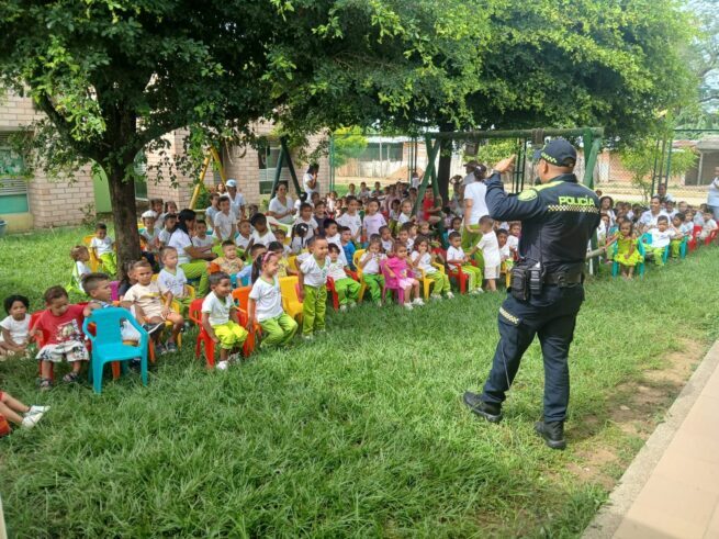 Prevención y protección: una jornada por la infancia en Curumaní