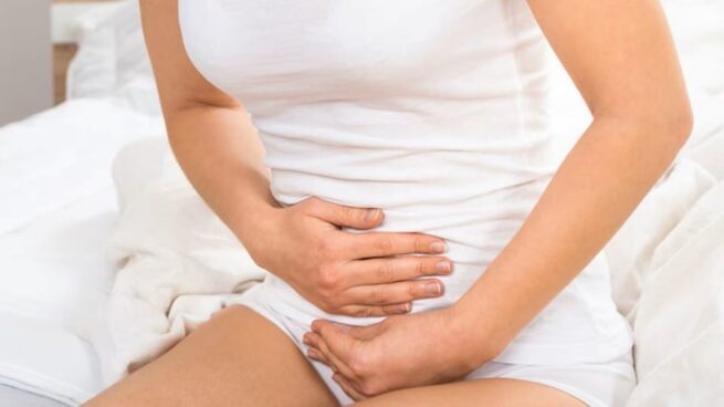 Si se te hincha la tripa después de comer, no solo son gases, son tus bacterias lanzando un mensaje