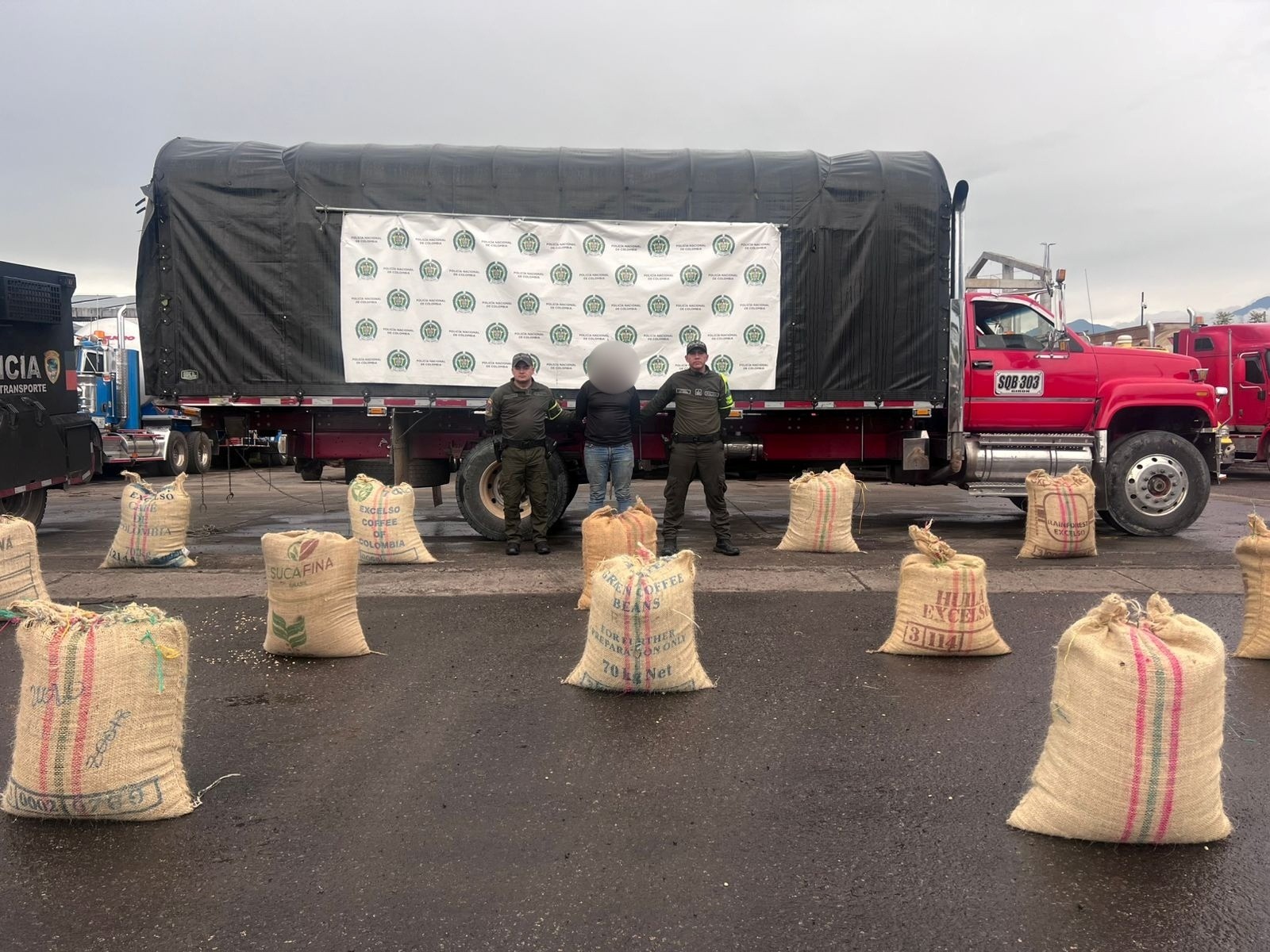 Policía recuperó mercancía y vehículo hurtados; un capturado