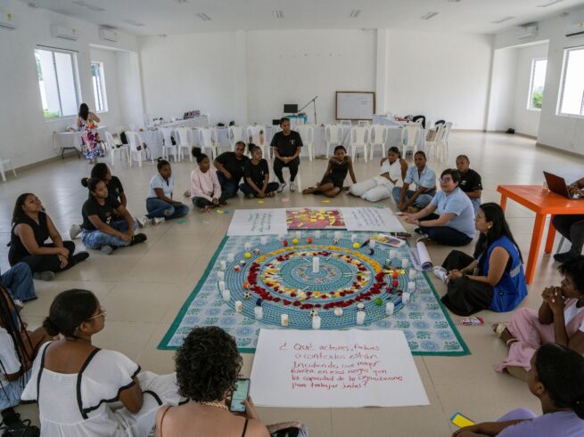 Más de 30 mujeres jóvenes lideresas fortalecen sus capacidades para la defensa de los derechos humanos en Bolívar y La Guajira