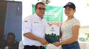 Minvivienda lideró entrega de títulos a familias de El Copey