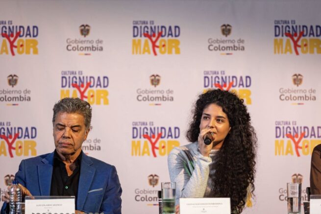 Personas mayores del sector cultural recibirán beneficios