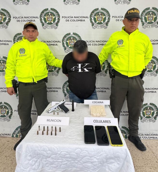 En San Martín, Cesar, en allanamiento capturado con estupefacientes y arma de fuego