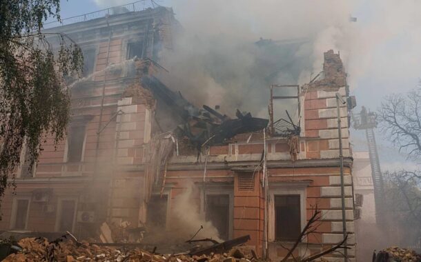 Rusia ataca la Academia de Ciencias de Kiev en una ola de bombardeos con al menos 7 muertos