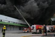 Rusia lanza más de 450 drones en ataques nocturnos mientras Ucrania golpea sus refinerías