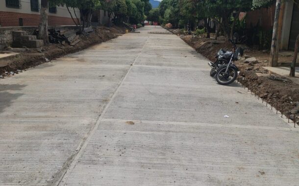 Once tramos viales pavimentan en Aguachica