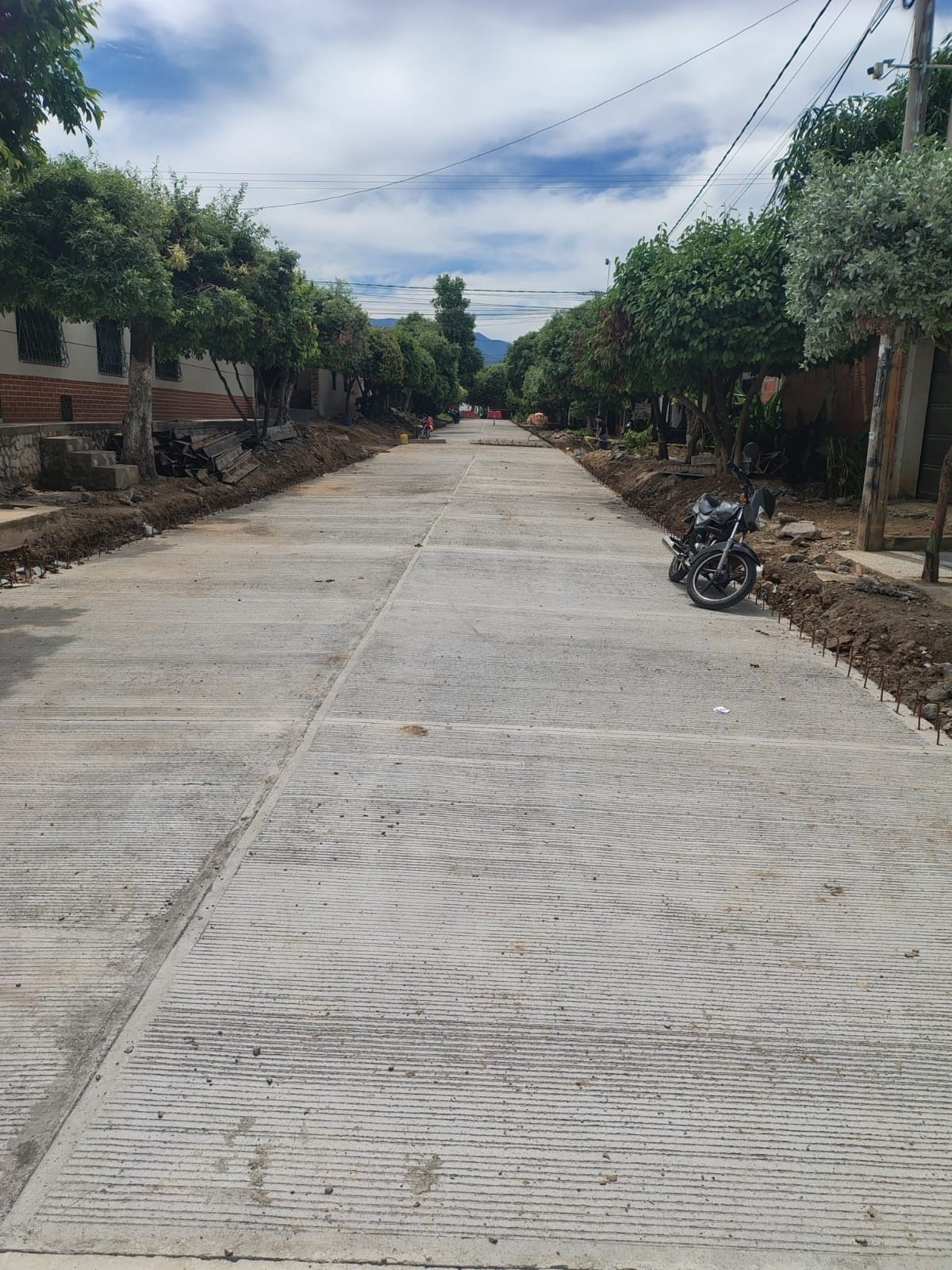 Once tramos viales pavimentan en Aguachica