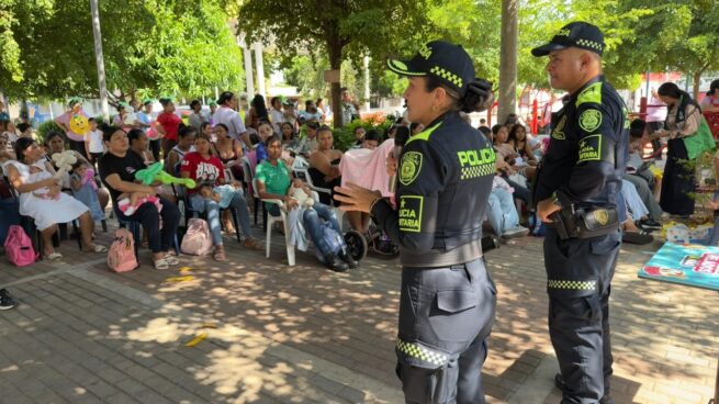 En el parque Rojo del barrio Sicarare de Valledupar, 60 madres gestantes y lactantes recibieron atención