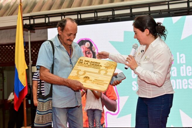 Familias huilenses reciben compensación por cerca de $ 473 millones por parte de la URT