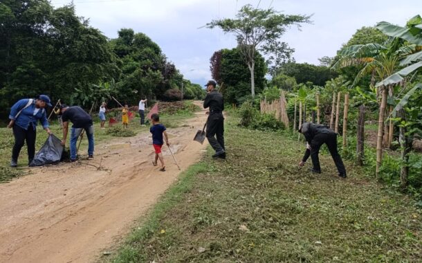 Policía Comunitaria y jóvenes se unen por la limpieza y recuperación de espacios en Curumaní